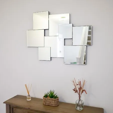 Oakley Place * بريستول